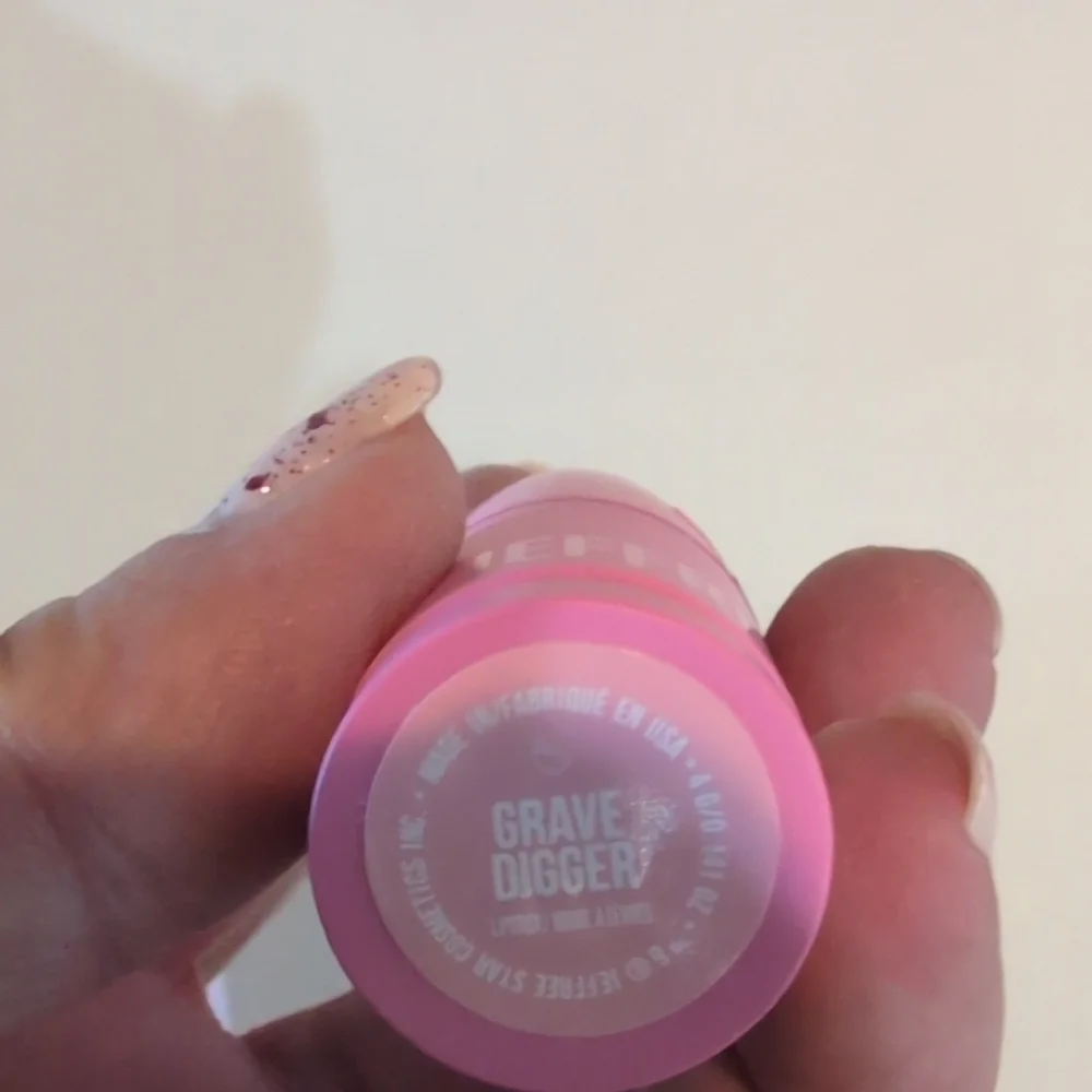 Jeffree Star Velvet Matte  Grave Digger Lipstick - New